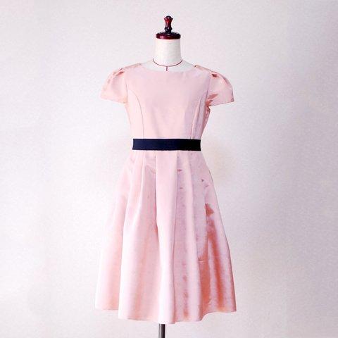 ピンク色グログランのドレス