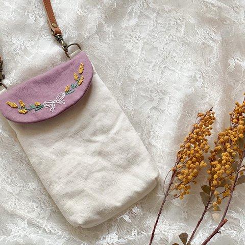 ミモザのスマホポシェット（ピンク）　～手刺繍のスマホポシェット～