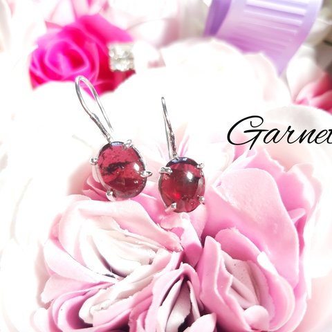 Sale☆『Garnet』の世界でひとつの天然石ピアスsv925＋プラチナ仕上げ