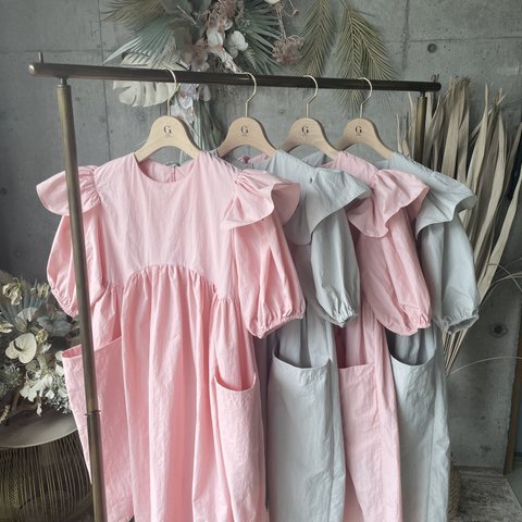  【 SALE 】30％ＯＦＦ KIDS パフスリーブワンピース　(グレージュM/L)