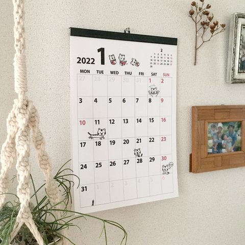  【送料無料】2022年 どうぶつ 月めくりカレンダー A3