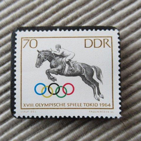 東ドイツ　東京オリンピック切手ブローチ9540