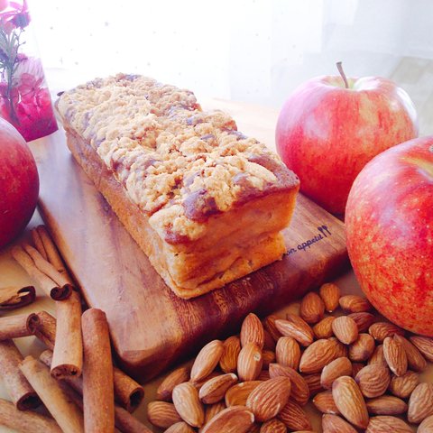 シナモン香る✨林檎のクランブルケーキ🍎