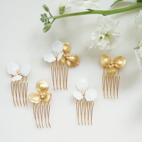 gold & white flower petal  comb set