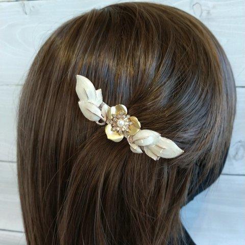 フラワーヘアクリップ