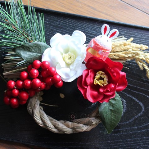 紅白椿と干支のお正月飾り