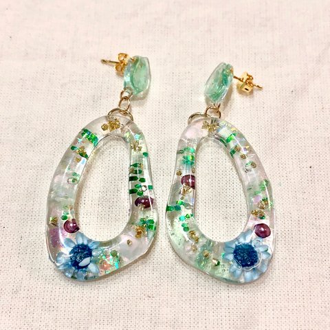 レジンピアス／グリーン／クリア