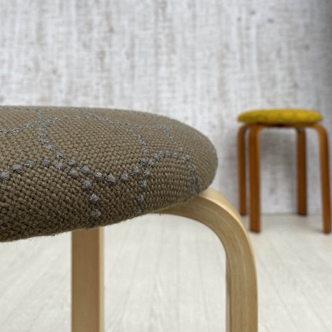 皆川明☓Kvadrat タンバリンスツール【オリーブ色/ナチュラルフレーム】送料無料