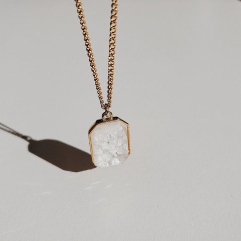 Crystal Opal Octagon Pendant Necklace クリスタルオパールオクタゴンペンダントネックレス ゴールド チェコガラスストーン サージカルステンレス ニッケルフリー