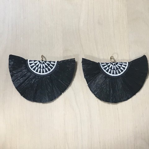 BLACK HALF MOON LAFIA CHARM TASSEL PARTS