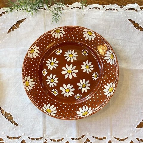 レトロな雰囲気とデイジーのお花が可愛らしい ヴィンテージ皿