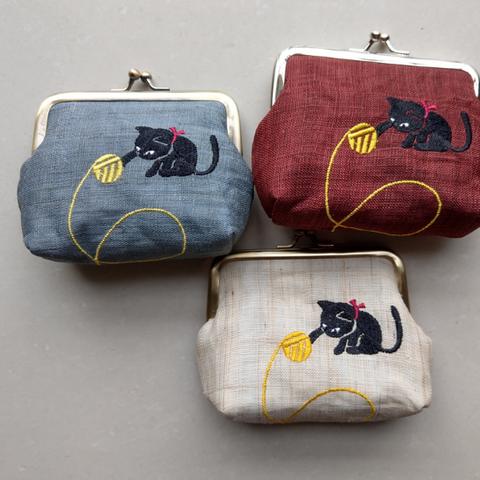 【送料無料！！】純手作り猫刺繍綿麻零財布3色口金バッグ