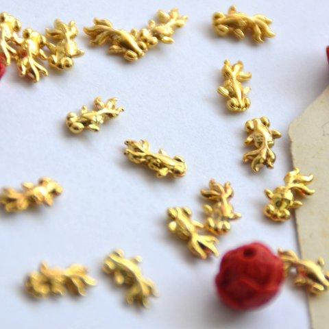 ビーズ*tiny gold fish A*小さな金魚*和風*メタルパーツ*レジン封入*ネイル