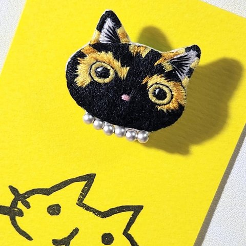 サビねこさん刺繍ブローチ