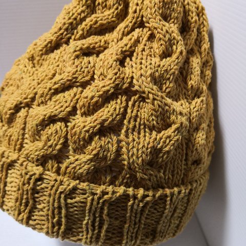 30.（ネップツイード　カラシ）手編み　編み込み　毛糸の帽子