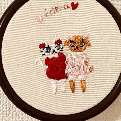 刺繍枠飾り　friend