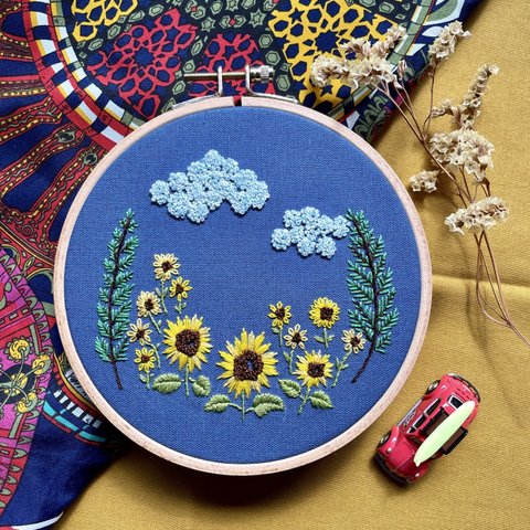 向日葵の咲く方へ 手刺繍 ファブリックボード