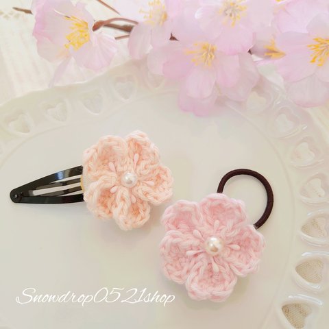 【２個セット】2024春新作　ふんわり♪桜のヘアゴム&パッチンピン