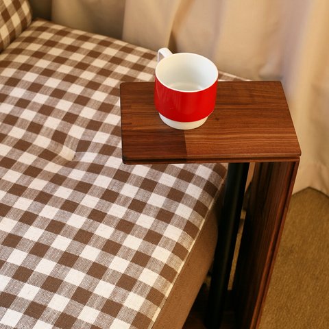 ウォールナット　無垢材　の　コーヒー　ソファーテーブル