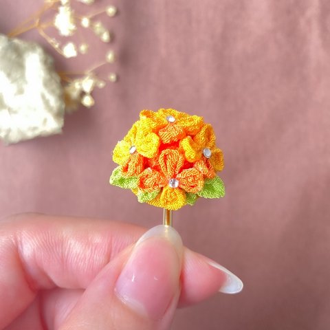 金木犀のポニーフック♡つまみ細工の秋お花