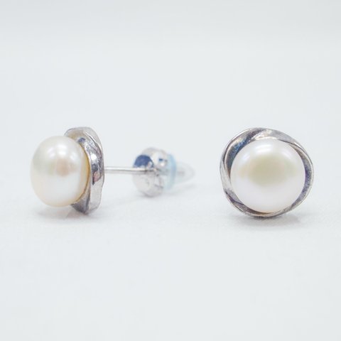 大粒真珠ピアス 淡水パール (7.0mm) 花モチーフ silver925