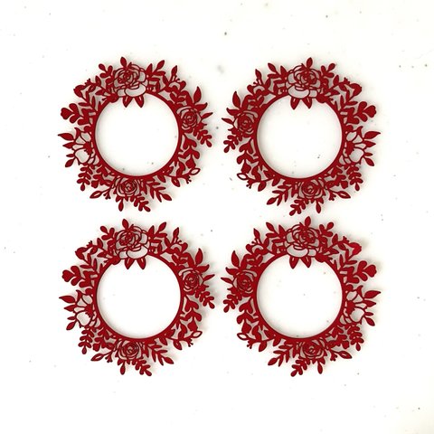 Red Wreath Pendant Tops