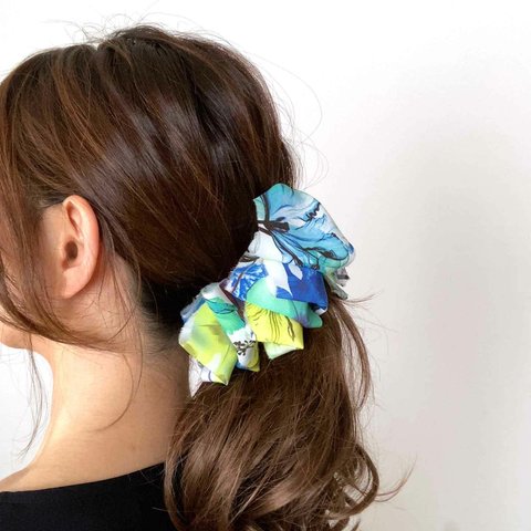 ＊バナナクリップ blue yellow green flower＊下から挟んでとめるだけ 簡単ヘアアレンジ