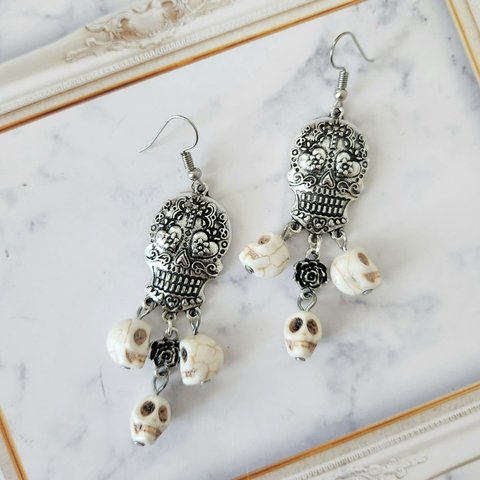 シルバースカル×ホワイト💀ピアス✳イヤリング