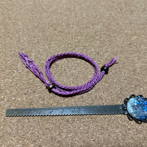 伸縮「紫色（３センチ丸玉用）石包みペンダント」マクラメ ウッドビーズ  縄編み