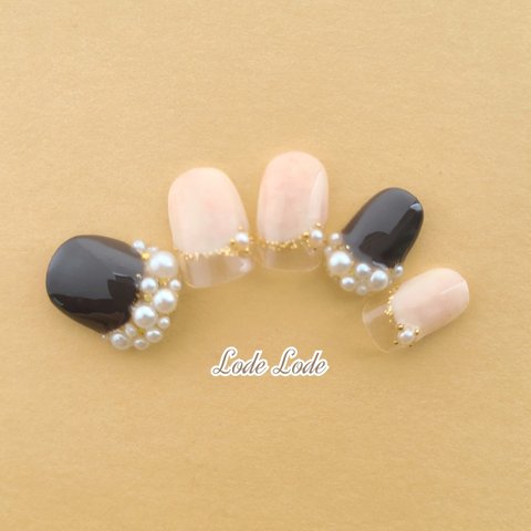 定番ネイル　Miss&Mrs上品　茶