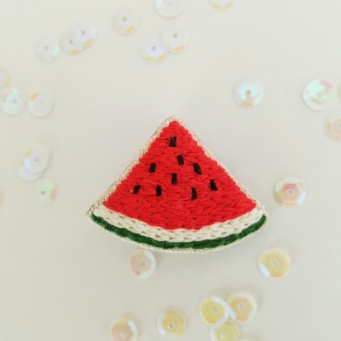 スイカの刺繍ブローチ【受注制作】