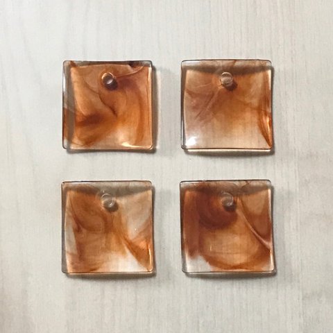 TORTOISE SQUARE FLAT WAVE PENDANT BEADS