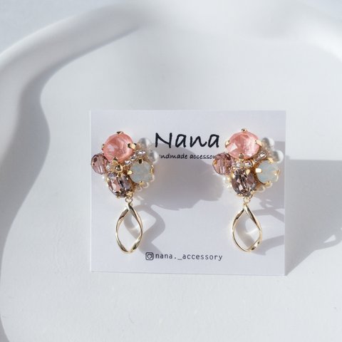 桜🌸　ピンク　スワロフスキー　ビジュー　ピアス　イヤリング