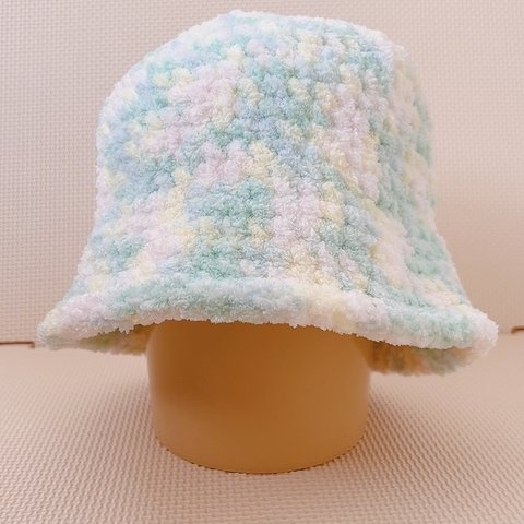 ハンドメイド　バケットハット　毛糸　子供用　56センチ　ニット帽　帽子