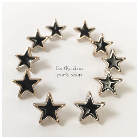 人気商品【再販】13㎜×13㎜　プラスチックボタン・STAR （ゴールド×ブラック）❤︎10pcs-730