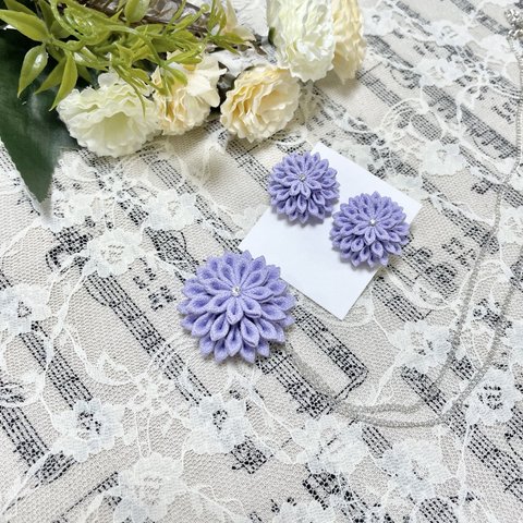 つまみ細工のネックレス&ピアスorイヤリングのセット　ダリアの花