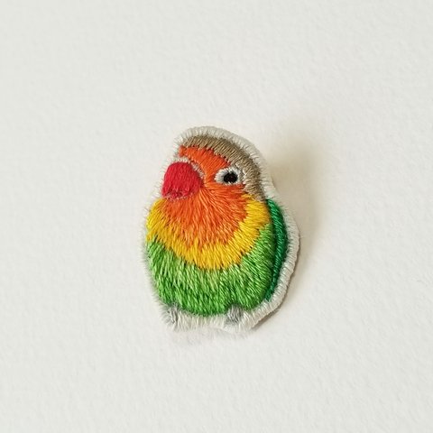 ルリコシボタンインコの刺繍ブローチ