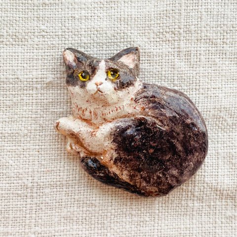 ハチワレ猫ブローチ（cat brooch）