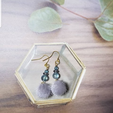 ふわふわファーのｱｸｱｵｰﾗﾋﾟｱｽ