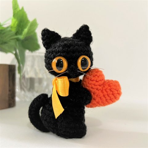 リボン黒猫の選べるハート♡オレンジ♡編みぐるみ