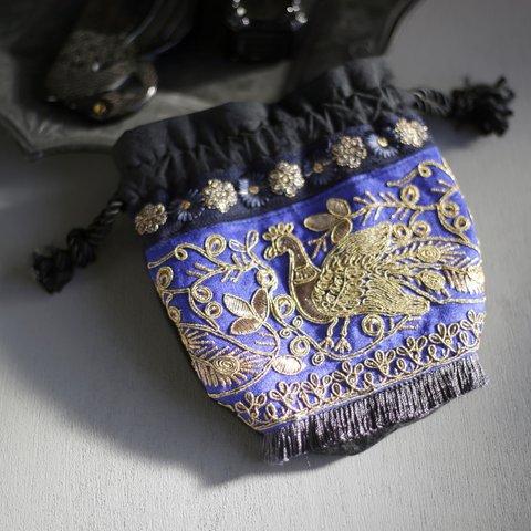 インドブレード巾着ポーチ　ブルー　孔雀　スパンコール　タッセル　花柄　刺繍　アクセサリーポーチ　エスニック