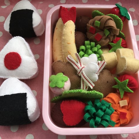 フェルトでおままごとお弁当