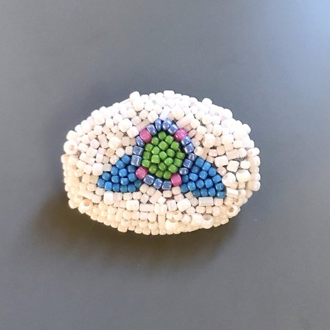 ＊one point ⑦＊ビーズ刺繍のブローチ