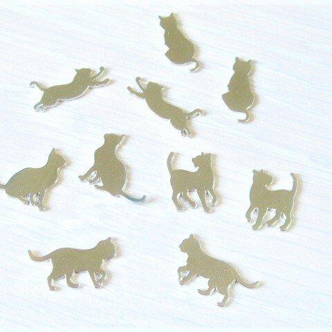 ２０枚　猫 　シルバー　封入パーツ　５種類×４枚　レジン　貼り付けパーツ　メタルパーツ
