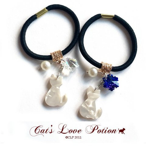 猫 ヘアアクセサリー べっ甲風 雪猫 パール ヘアゴム（ポニー） Cat's Love Potion