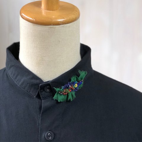 ビーズ刺繍のブローチ③