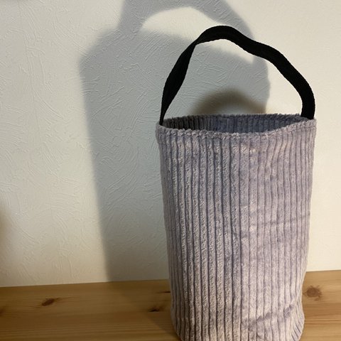 Bucket bag