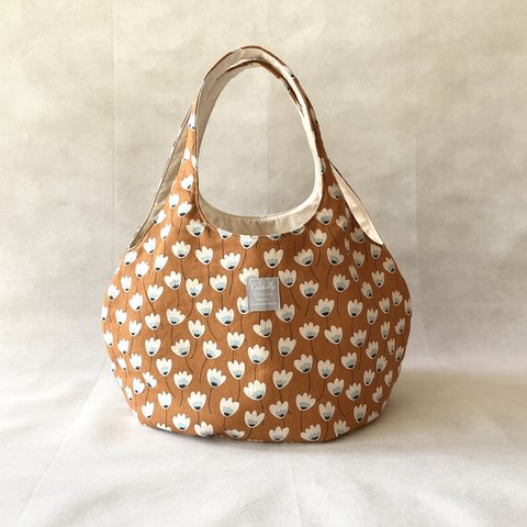 ころりんバッグ　Lサイズ　ショルダー　トートバッグ　kororin bag 軽い 大きめ ざっくり 北欧風 花柄 フラワー ローアンバー 秋色 プランツプランツ 