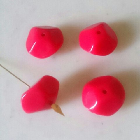 Vintage Hot Pink Faceted Nugget Beads 《5166》