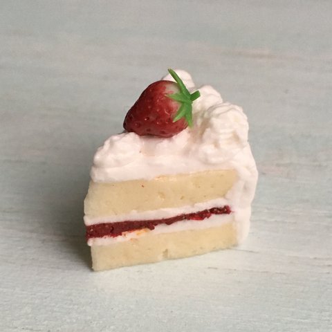 【J】イチゴのケーキ